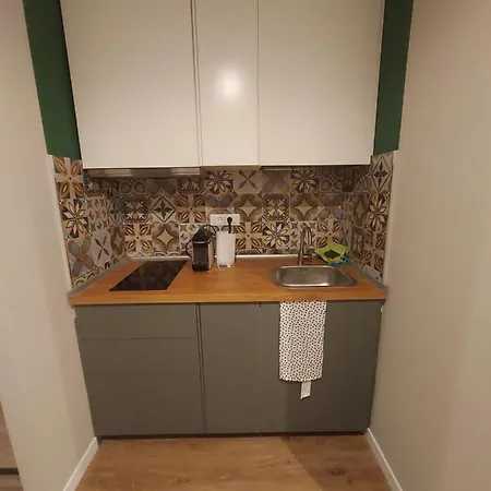Hello - Modern Studio In Downtown Garden